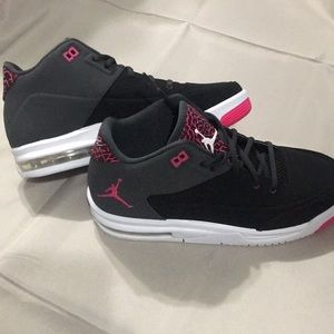 NIB Nike Jordan Flights Origin 3. Youth/Women